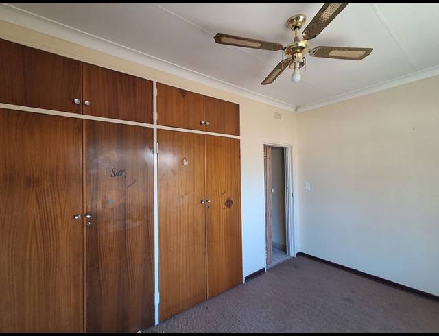 3 BEDROOM FREESTANDING FOR SALE IN STILFONTEIN EXT 4